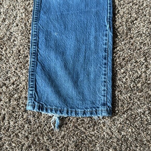 Wrangler 32 x 32 Medium Wash Straight Leg Jeans - Picture 6 of 14